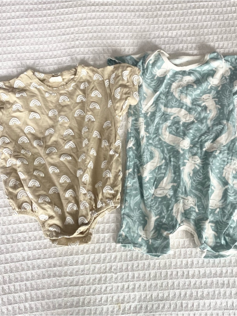 Organic Cotton Neutral Rainbow and Sea Creature Baby Onesies 12M - Picture 1 of 4